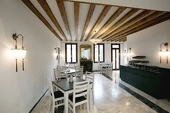 Guest House Ca' Dell'Angelo 2*, Venice