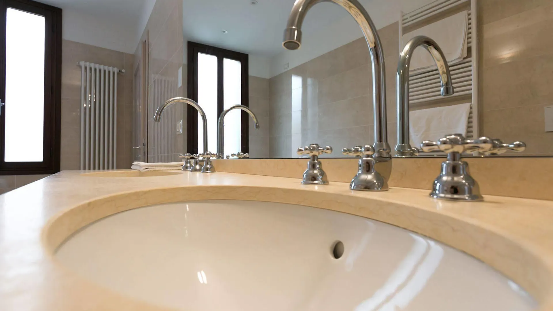 Guest House Ca' Dell'Angelo 2*, Venice Italy